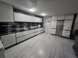 Casa individuala 240mp, 6 camere, teren ~600mp, cu panorama