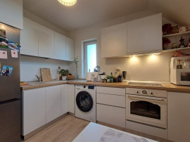 Apartament mobilat,utilat, 2 balcoane, parcare zona Terra Floresti