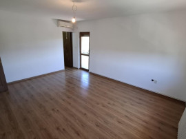 Apartament duplex in vila P+2, in BUCIUM, PLOPII FARA SOT, COMISION 0