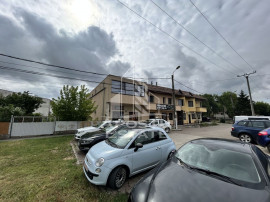 Cladire cu 10 apartamente, restaurant, zona Mehala. COMIS...