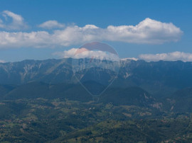 Teren Panoramic in Bran &ndash; Vedere spre Bucegi & Piatra C...