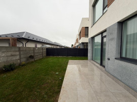 Vila 4 camere de &icirc;nchiriat TUNARI Școală Americana 3 min.