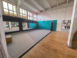 Spațiu de &icirc;nchiriat pt sala dansuri, gimnastica, sala s...