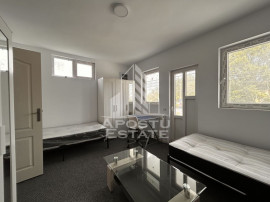 Clădire renovată 2025, 9 camere