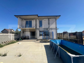 Casa la rosu, 233 mp, P+1, zona Valea Fetii