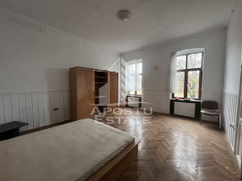 De V&Acirc;NZARE - apartament 3 camere zona Maria