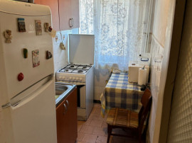 Apartament cu 3 camere de vanzare, situat in zona Inel 2 - G