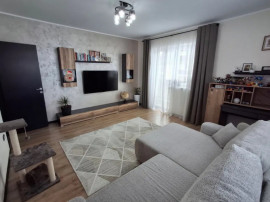Apartament 2 camere, decomandat - zona Sanpetru