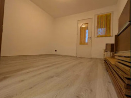 Garsoniera semidecomandata - zona Tractorul