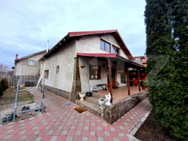 Casă spațioasă de v&acirc;nzare &icirc;n S&acirc;npetru &ndash; 160 mp utili