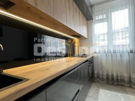Apartament Lux 3 camere 87mp central cu 2 parcari 600&euro;