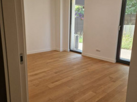 Piata Unirii Apart nou finisaje lux 131 mp plus curte 200...