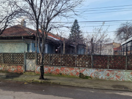 Casă cu teren generos de v&acirc;nzare Zona Colentina &ndash; Carre