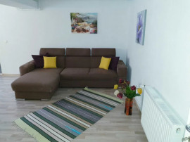 Apartament cu 5 camere, decomandat - Centrul Istoric