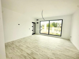 CASA INDIVIDUALA, 4 CAMERE, 2 BAI , 540 mp teren, MIROSLAVA-