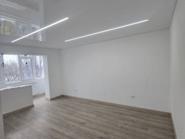Apartament 1 cameră, 28 mp &ndash; Micro 40, et 3 balcon