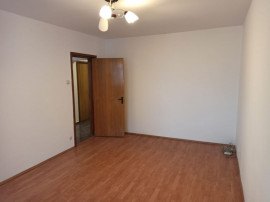 3cam.dec-1baie-disponibil imediat/Bvd Brancoveanu 130-132...