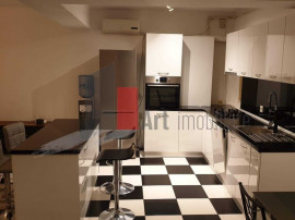 Apartament 80 mp + 4 mp balcon, loc de parcare privat Mil...