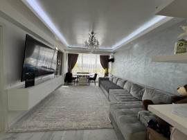 Young Residence 2 cam 64 mp la 10 min metrou