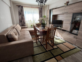 Apartament 4 camere decomandate, 82 mp, lift nou, zona Flora