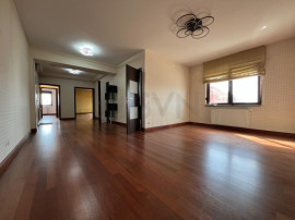 Apartament 3 Camere 120 mpl Spatios l Sisesti