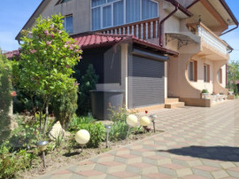 Vilă spațioasă la DN &icirc;n Brehuiești &ndash; 300 mp utili, te