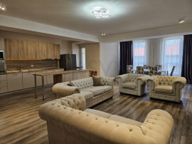 Apartament 4 Camere Spatios si Elegant