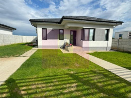 Dragomirești casă parter 4 camere 2 băi, terasă, apă...