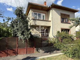 Casa spatioasa de 156mp cu 4 camere, teren de 237mp in Bu...