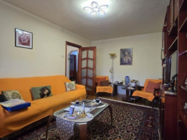 Tomis Nord, Rovere, de vanzare 3 camere, decomandat, gaze