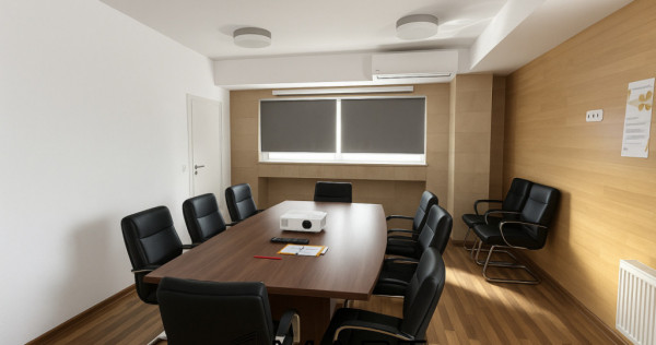 Spatiu birouri 195mp Scoala de inot