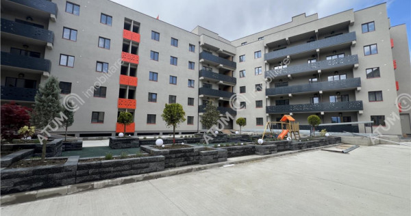 Apartament intabulat cu 2 camere si 2 balcoane etaj 2 zona R