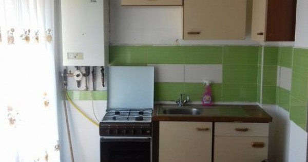 De inchiriat apartament o camera zona Bucovina