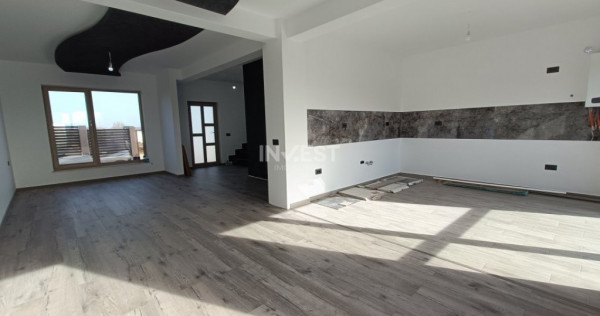 Vilă Duplex de V&acirc;nzare &icirc;n Rediu, Iași