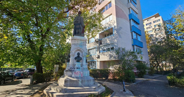Apartament 3 camere b-dul Dinicu Golescu(langa statuia Di...