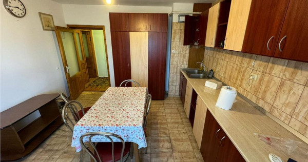 Apartament 4 camere, etaj 3/4, 104 mp, Penny Market Valcele