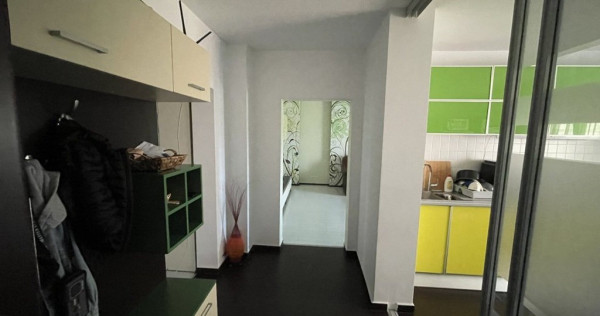 Vanzare Apartament 3 camere decomandat renovat 13 Septembrie