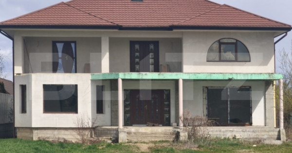 Casa individuala semifinisata, 2000mp teren, zona centrala R