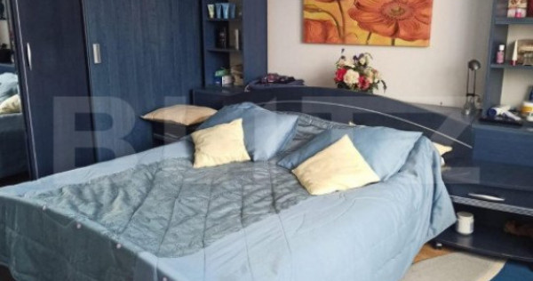 Două Case + 2 Spații Comerciale, 440 mp Utili – pe Str.