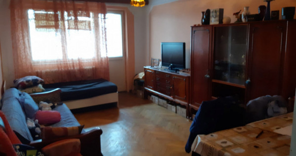 Alexandru cel Bun - Apartament 3 camere decomandat - 87.000
