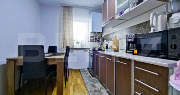 Apartament 2 camere decomandate, parcare, zona Razoare