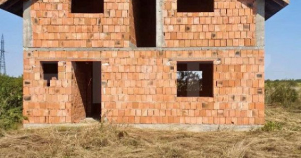 Casa de vanzare ,120 mp , cu 1500 mp teren , zona Lazuri