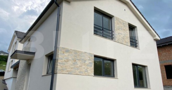 Casa cu 4 camere, 120 mp, incalzire in pardoseala, 250 mp de