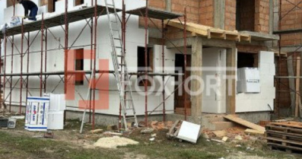 Duplex cu 4 camere de 136 mp si 3 bai, zona Dumbravita