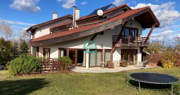 Vand casa de 380 mp, cu teren de 3500 mp in Sangeorgiu de Mu