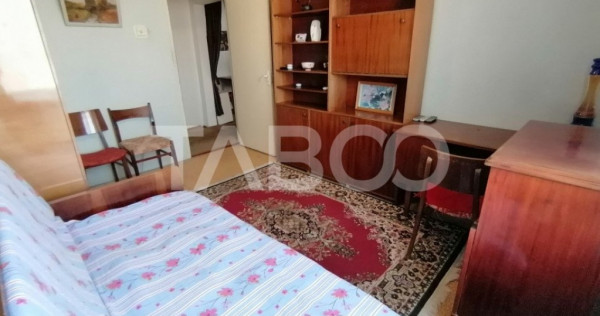 Apartament decomandat de vanzare cu 3 camere balcon zona Mih