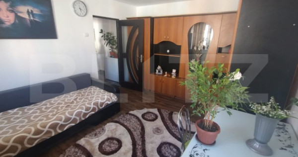 Apartament 2 camere,44mp,semidecomandat,etaj 3,zona centrala