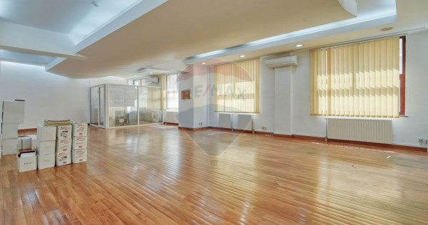 Birou de &icirc;nchiriat &icirc;n clădire de birouri, Brașov, l&acirc;...