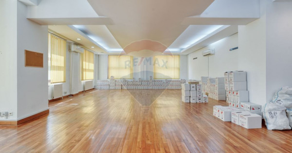 Birou de închiriat în clădire de birouri, Brașov, lâ...