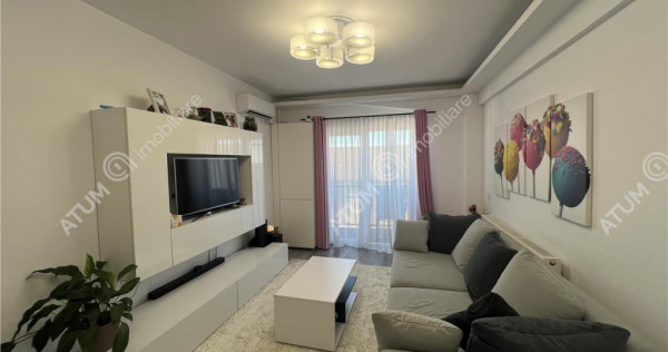 Apartament de 3 camere cu balcon si loc de parcare zona Sire